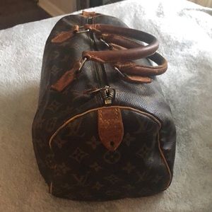 Louis Vuitton Monogram Speedy